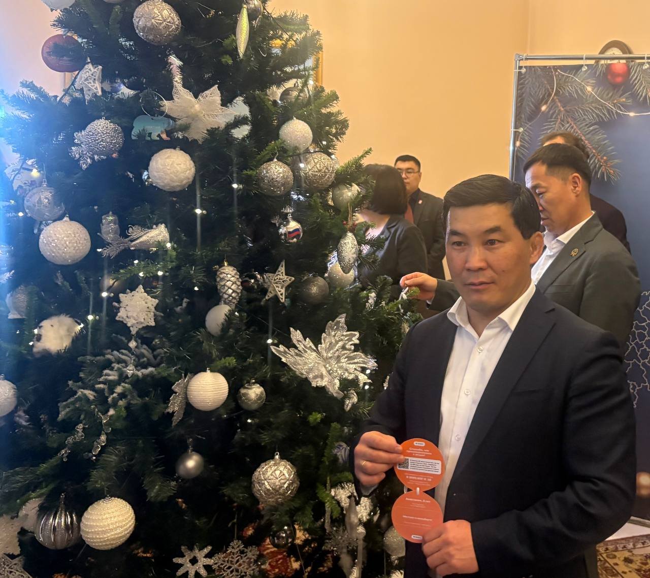 В Бурятии стартовала благотворительная акция «Елка желаний» В Бурятии стартовала благотворительная акция «Елка желаний»