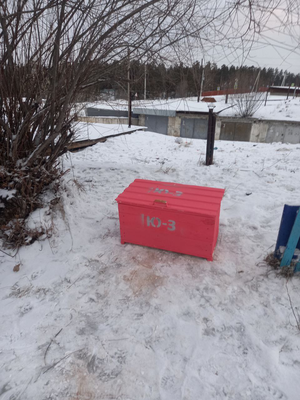 На городских улицах установлены 132 ящика с песком На городских улицах установлены 132 ящика с песком