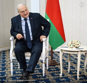 Александр Лукашенко в интервью американскому каналу Newsmax назвал Владимира Путина «волкодавом» в политике