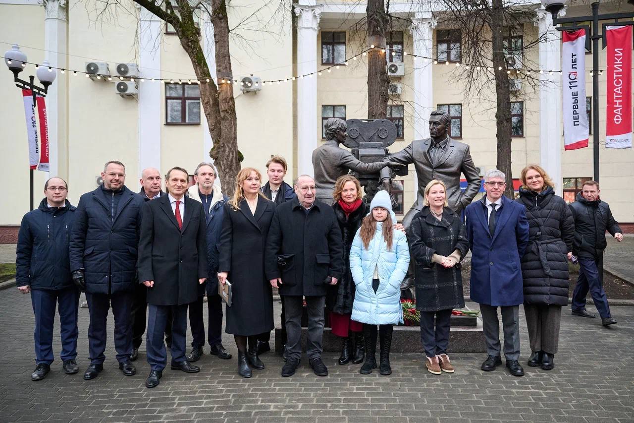 Ольга Любимова: Приняла участие в открытии памятника создателям романа и фильма «Семнадцать мгновений весны»