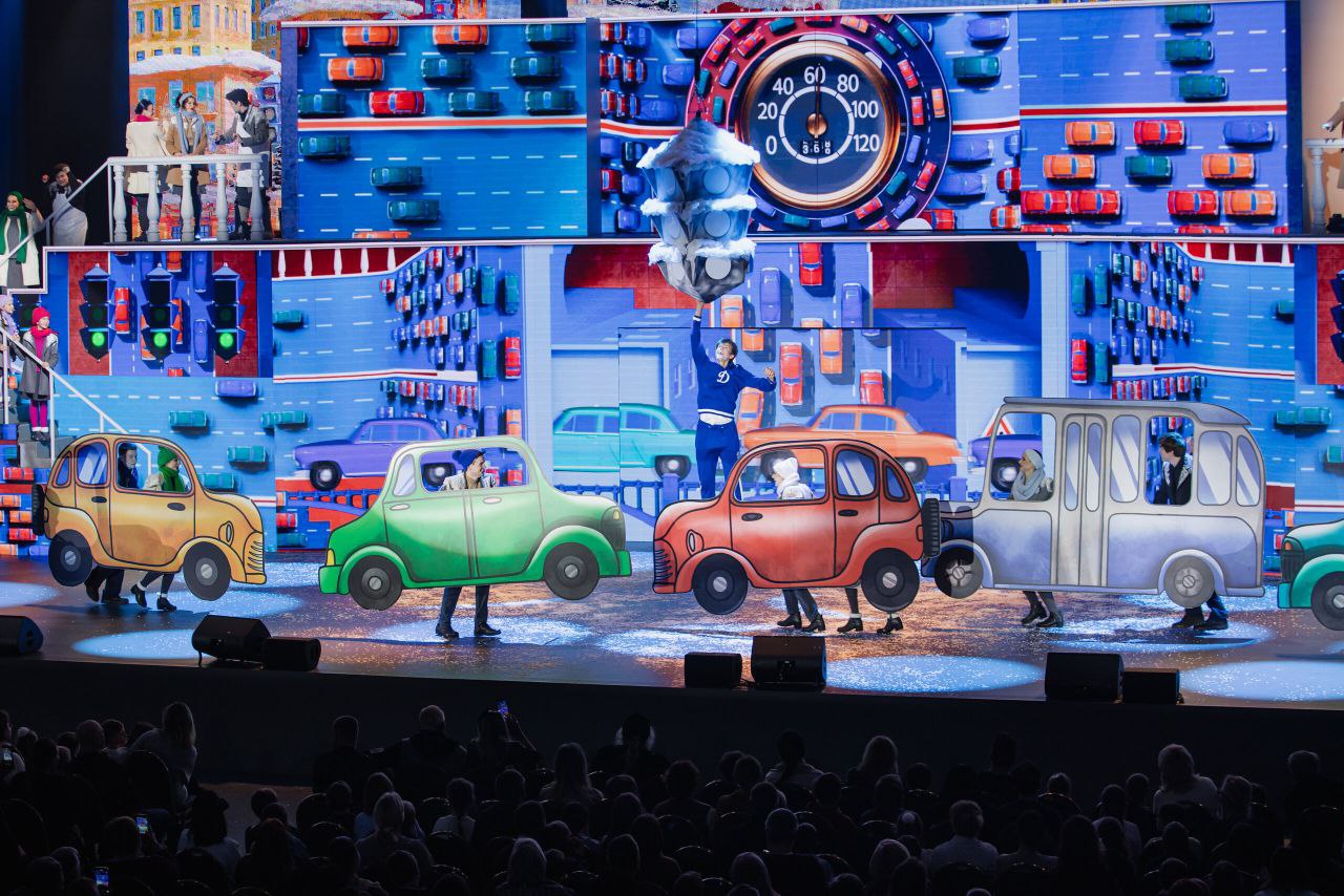 Никита Михалков: По-настоящему счастлив сообщить, что в Москве во время новогодних каникул на «Динамо Арене» будет проходить новогоднее шоу «Дядя Стёпа. Говорят: Под Новый год…» по произведениям моего отца Сергея Михалкова... Никита Михалков: По-настоящему счастлив сообщить, что в Москве во время новогодних каникул на «Динамо Арене» будет проходить новогоднее шоу «Дядя Стёпа. Говорят: Под Новый год…» по произведениям моего отца Сергея Михалкова...