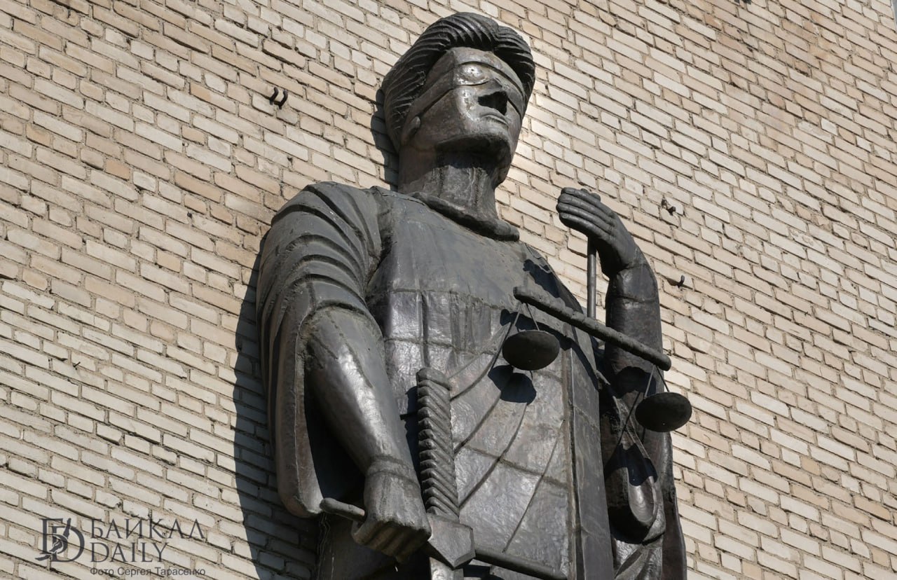 Улан-удэнец едва не убил двух человек возле караоке-бара