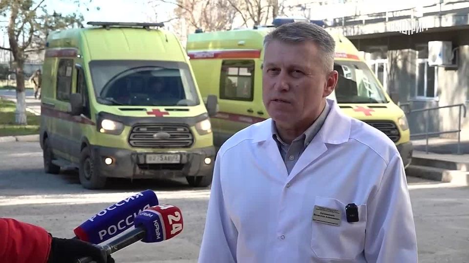 Четверым пострадавшим в теракте в Херсонской области оказали помощь в центральной районной больнице Джанкоя, сообщил главврач Вячеслав Овчинников