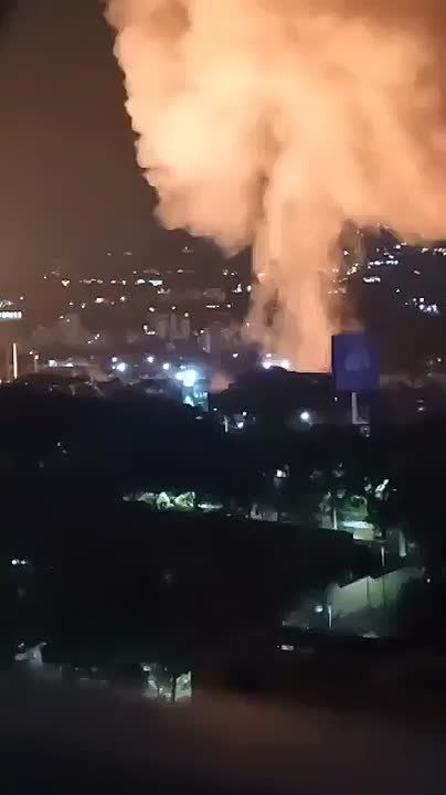 США атакуют столицу Венесуэлы Каракас, в том числе с применением ударных вертолетов