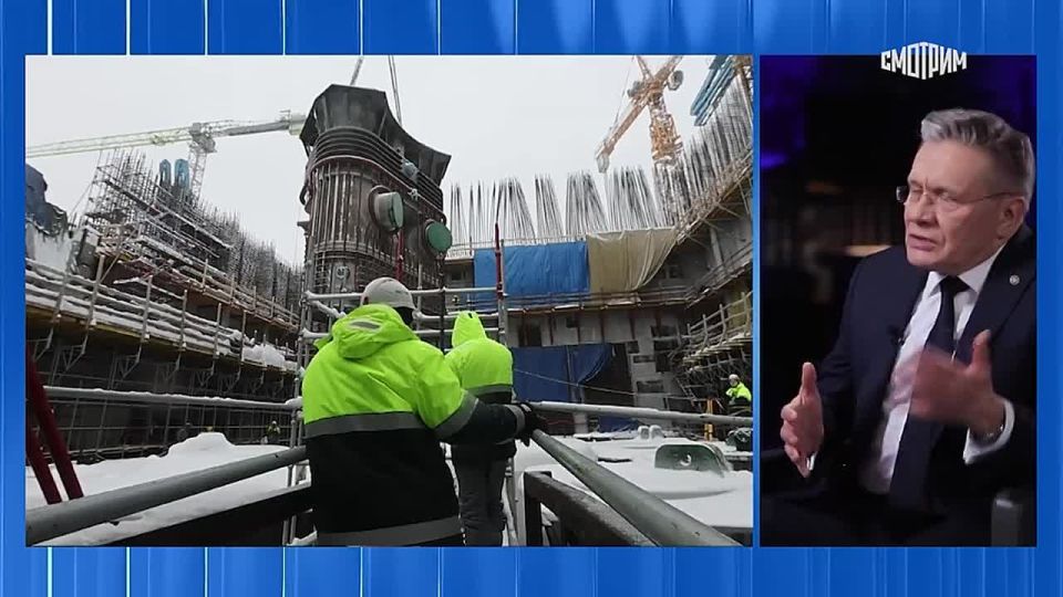 Росатом начал масштабировать технологии замкнутого цикла использования ядерного топлива для реакторов гигаваттного класса, рассказал в интервью "России 24" глава госкорпорации Алексей Лихачев