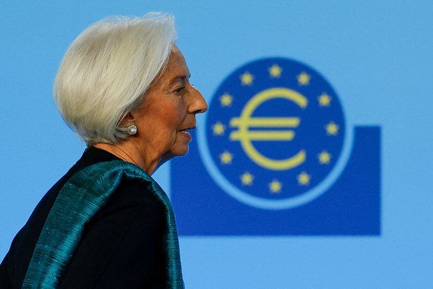 Самая богатая чиновница в ЕС получает зарплату на 50% выше, чем указано в отчете