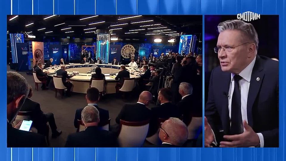 "Отсутствие технологической колонизации, приглашение к равноправному сотрудничеству — это то, что отличает нас": глава Росатома Алексей Лихачев в интервью "России 24" рассказал об итогах "Мировой атомной недели", прошедшей в...