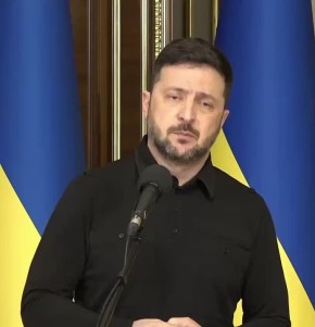 Зеленскому весело, он смеётся - "хозяина" же надо похвалить!