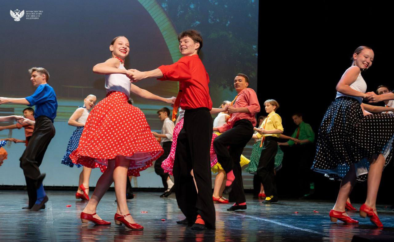 Навигаторы детства развивают в школах и колледжах почти 300 000 воспитательных пространств Навигаторы детства развивают в школах и колледжах почти 300 000 воспитательных пространств