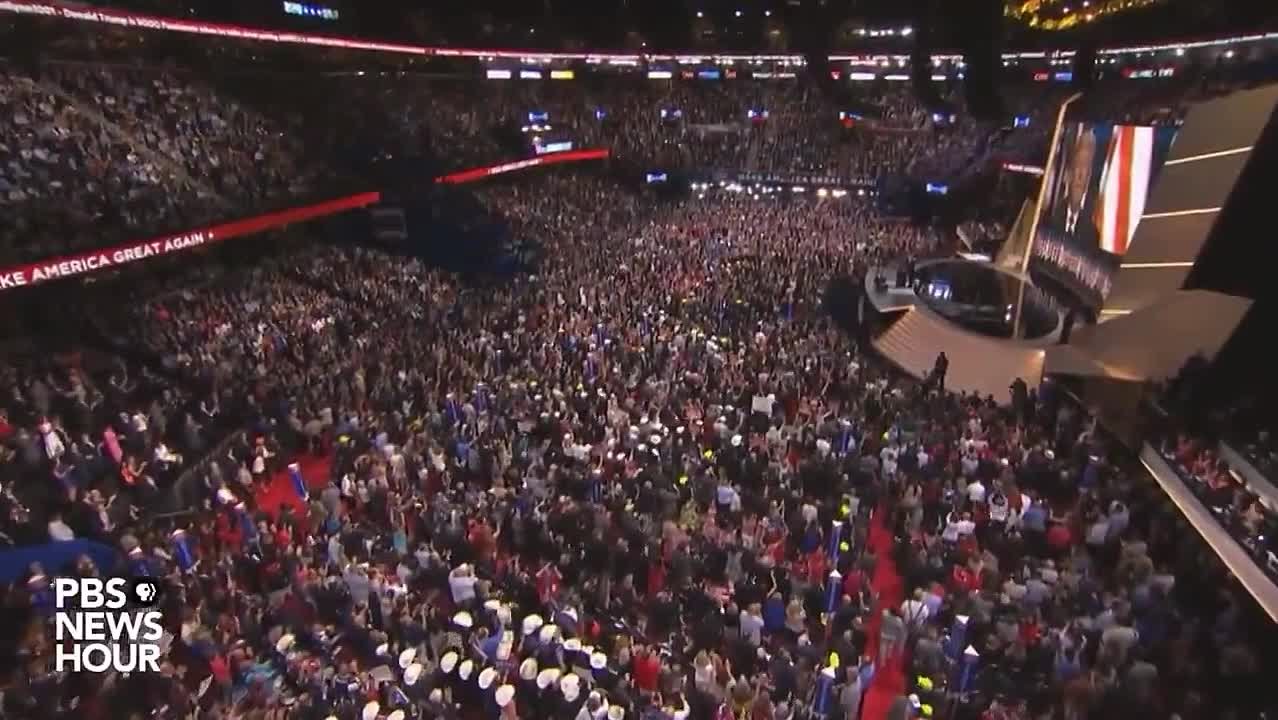 В американском сегменте соцсетей вспоминают, как Трамп когда-то клялся положить конец смене режимов