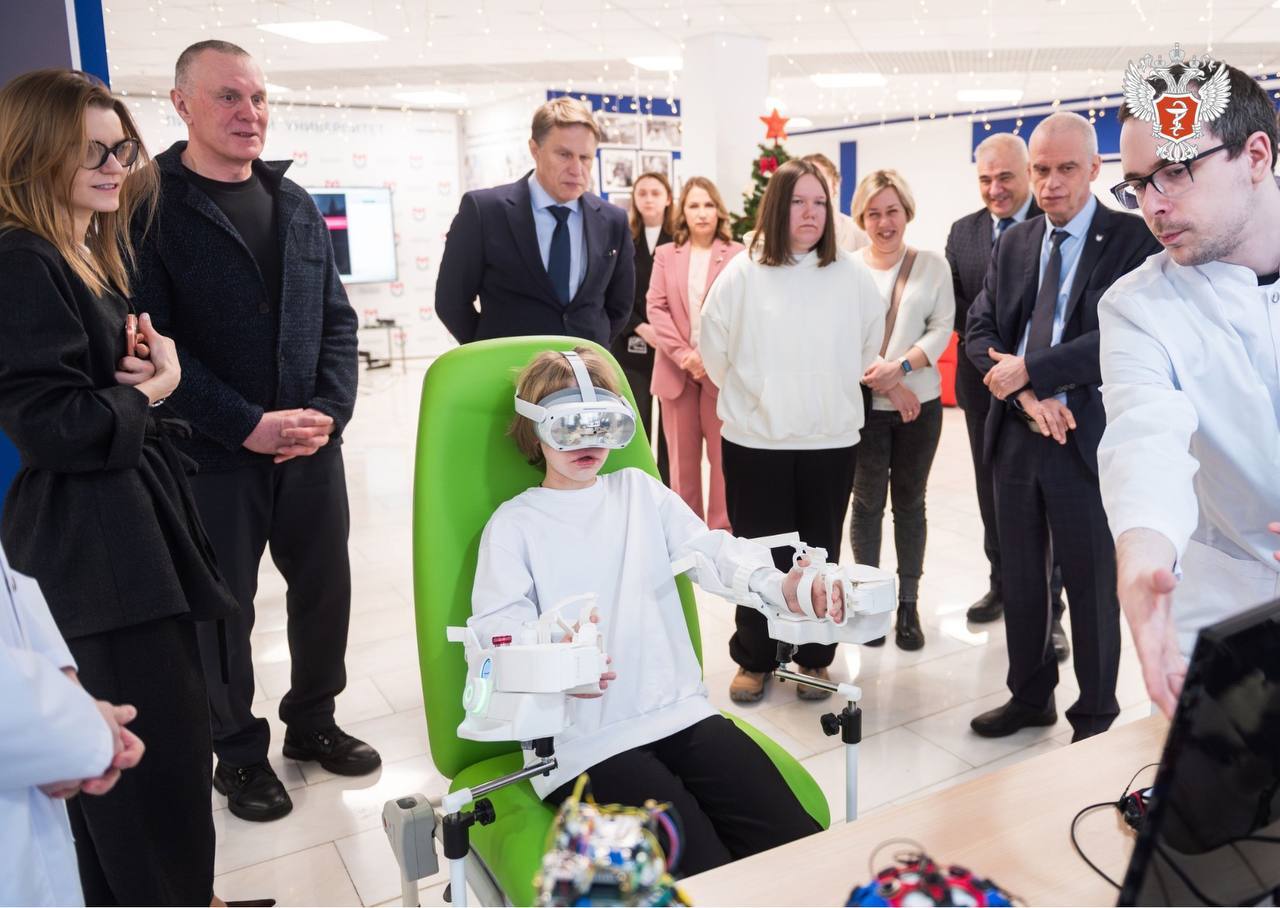 «Ёлка желаний»: Михаил Мурашко исполнил мечту 17-летней Анны из г. Кстово Нижегородской области «Ёлка желаний»: Михаил Мурашко исполнил мечту 17-летней Анны из г. Кстово Нижегородской области