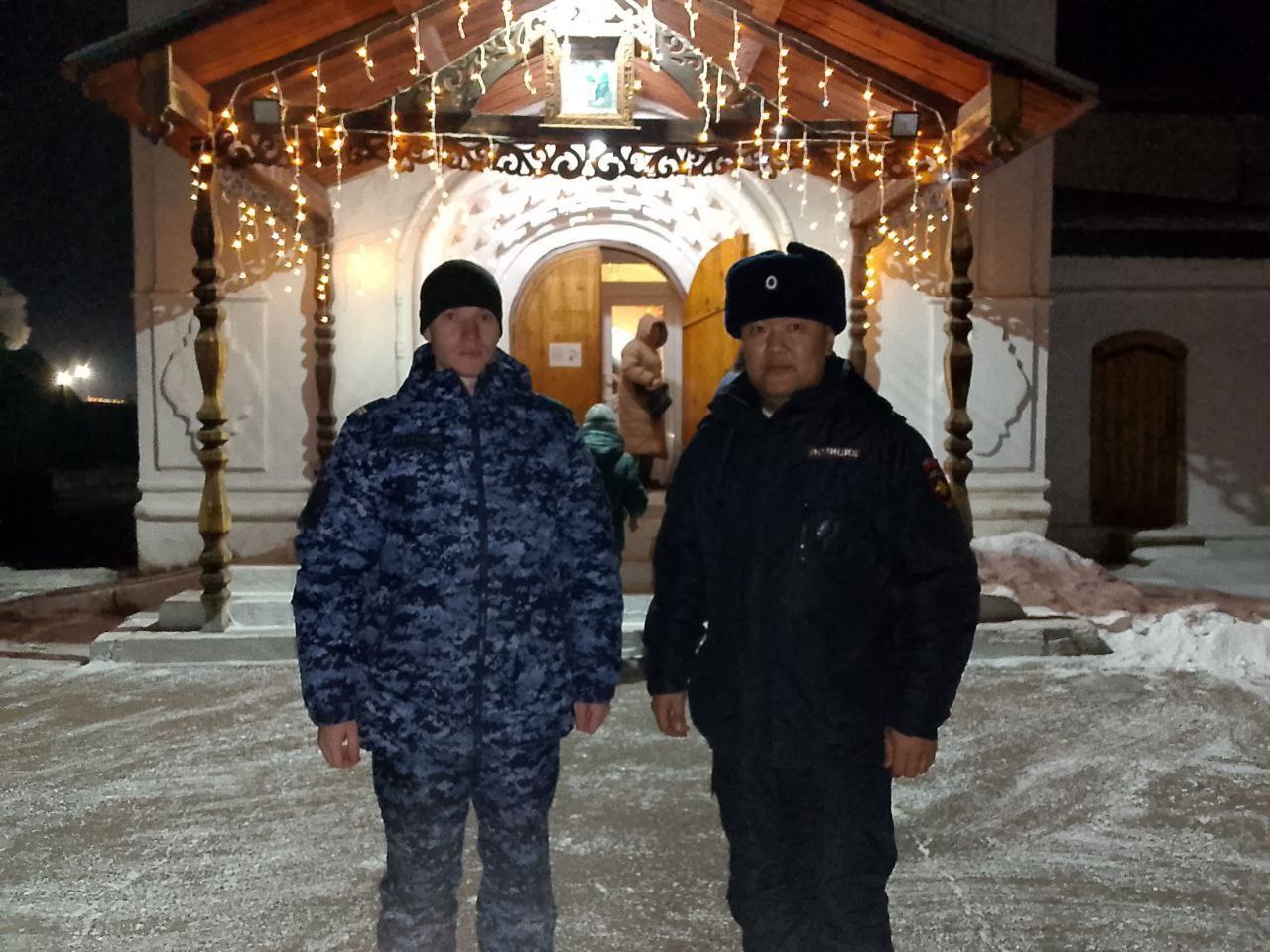 Полиция Бурятии поздравляет всех жителей и гостей региона с светлым праздником Рождества Христова! Полиция Бурятии поздравляет всех жителей и гостей региона с светлым праздником Рождества Христова!