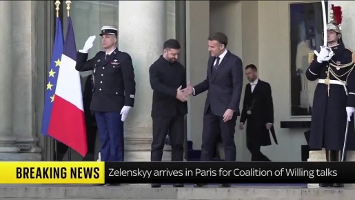 Зеленский* вновь в крепких объятиях Макрона