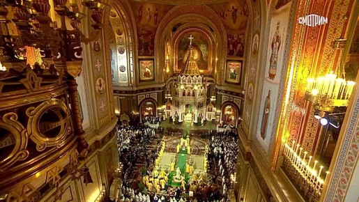 Рождественские молитвы этой ночью звучали по всей стране - от Камчатки до Калининграда