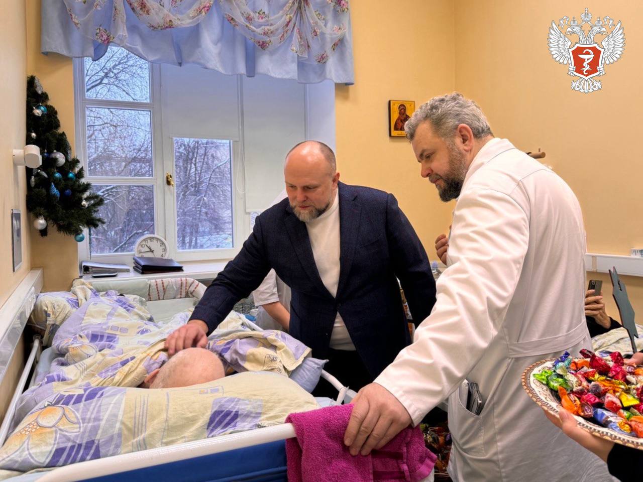 Андрей Плутницкий в светлый праздник Рождества Христова посетил пациентов церковной Больницы Святителя Алексия Андрей Плутницкий в светлый праздник Рождества Христова посетил пациентов церковной Больницы Святителя Алексия