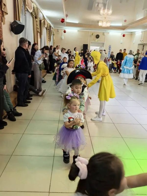 Новогодняя ёлка для детей сотрудников полиции состоялась в Улан-Удэ