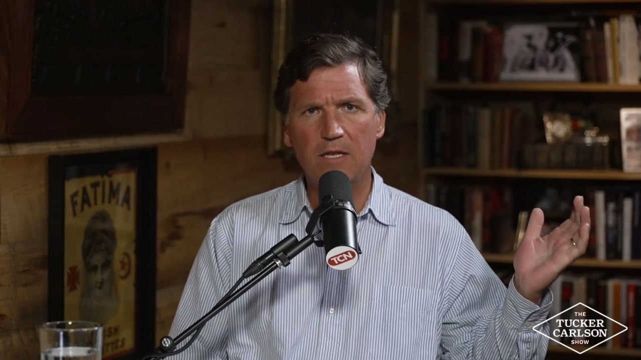 США готовятся к новой мировой войне, считает американский журналист Такер Карлсон