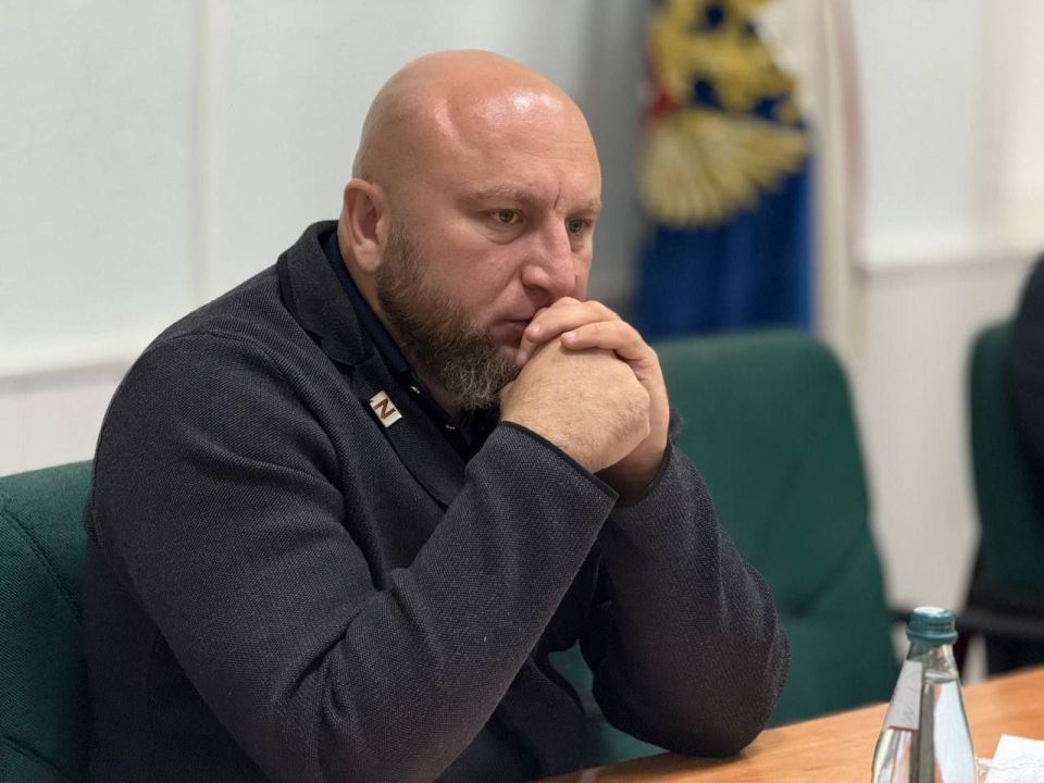 Глава Грайворонского округа Белгородской области ранен при атаке дрона ВСУ, он в больнице в состоянии средней степени тяжести, сообщил глава региона Вячеслав Гладков