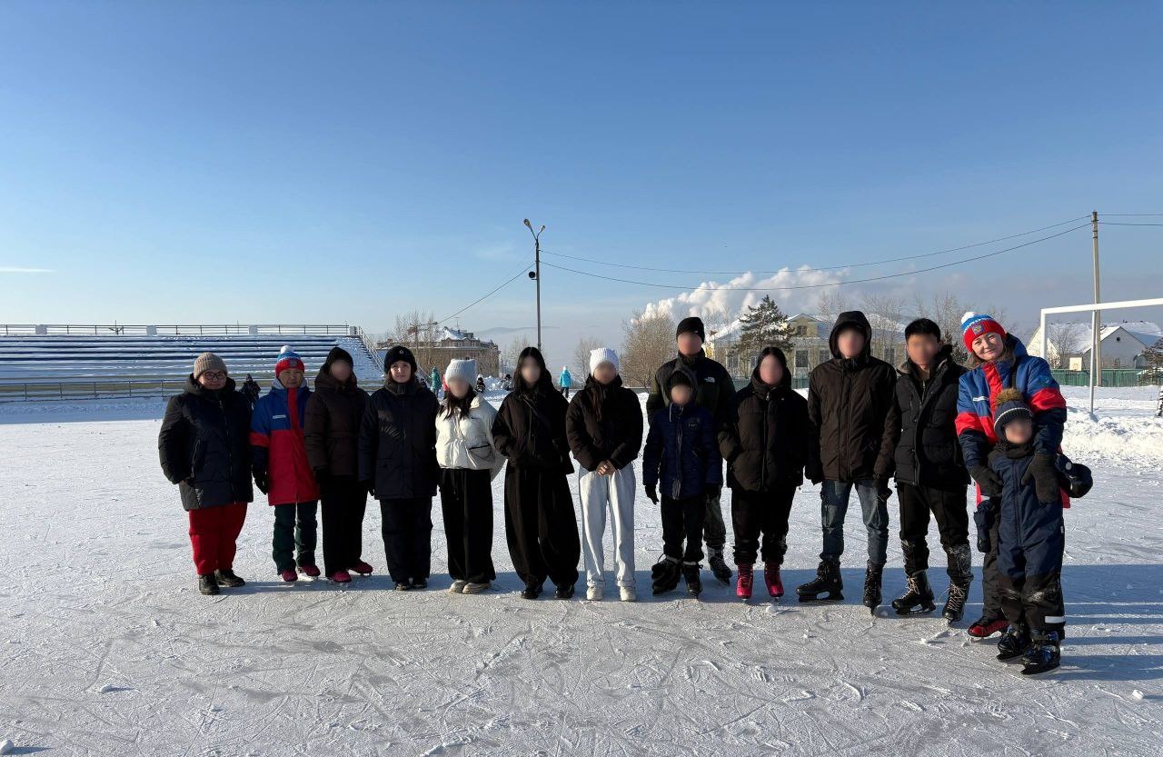 Полицейский Дед Мороз продолжает новогоднее шествие по Бурятии Полицейский Дед Мороз продолжает новогоднее шествие по Бурятии