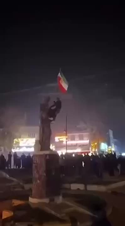 Евгений Лисицын: Иран в огне: Протесты перерастают в восстание