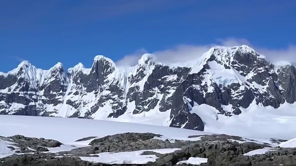 Как далеко может завести творческая душа? От Бурятии до Антарктиды!