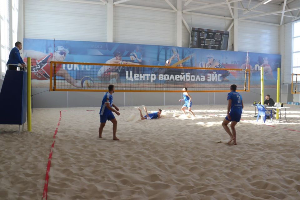 26 команд сразились за кубок по пляжному волейболу в Улан-Удэ