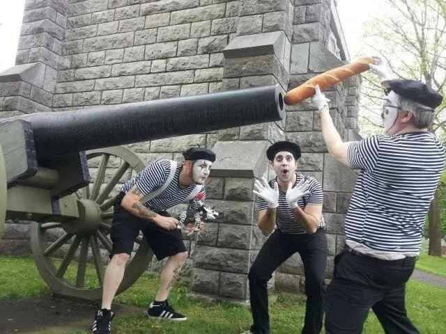 Французская армия ищет добровольцев