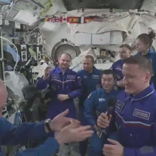 Российский космонавт Сергей Кудь-Сверчков принял командование международной космической станцией