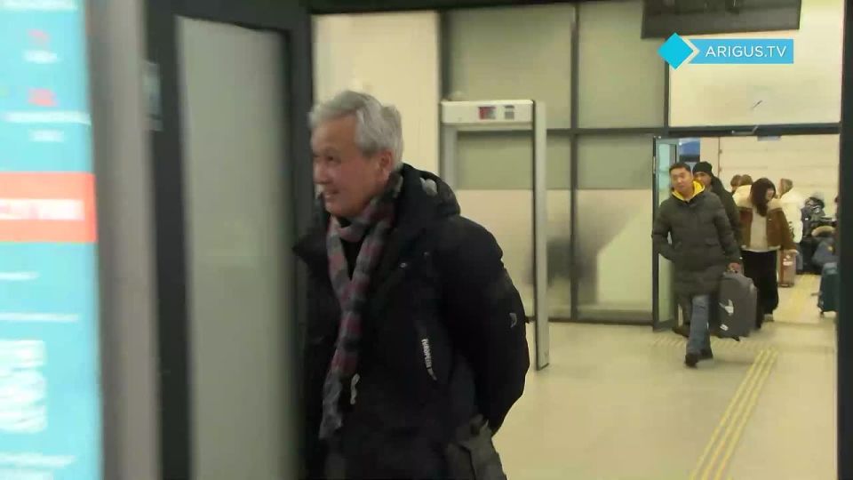 Театр «Ульгэр» вернулся с рождественских гастролей на Донбассе