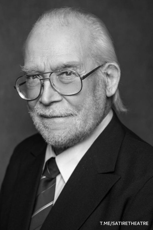 Актер театра и кино Виктор Рухманов умер в возрасте 95 лет, сообщили в Театре Сатиры