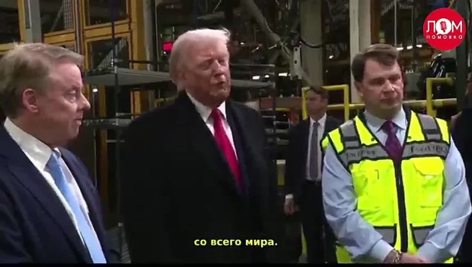 Трамп призвал американцев и союзников Штатов покинуть Иран