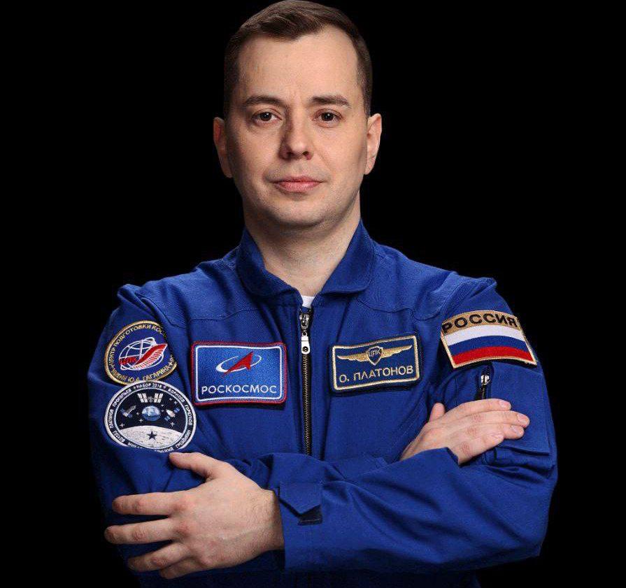 Crew Dragon с космонавтом Роскосмоса Олегом Платоновым отчалил от МКС
