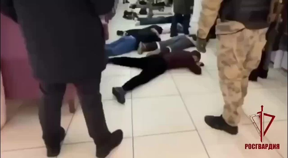 Силовики устроили массовую проверку мигрантов на Сахалине