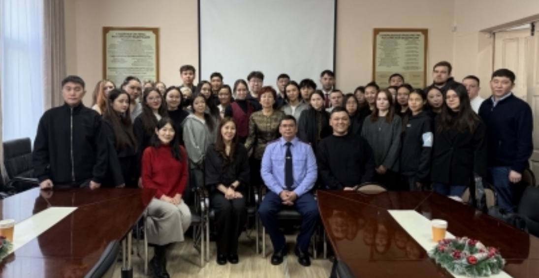 Мэр Улан-Удэ Игорь Шутенков поздравил сотрудников Следственного комитета РФ с профессиональным праздником: Мэр Улан-Удэ Игорь Шутенков поздравил сотрудников Следственного комитета РФ с профессиональным праздником: