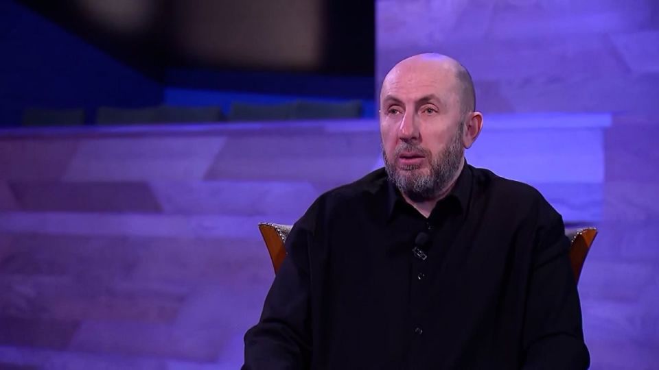 Владимир Кехман покинул должность художественного руководителя Михайловского театра, сообщил ТАСС глава комитета по культуре СанктПетербурга