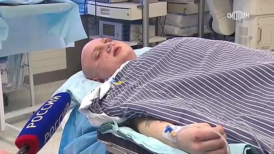 Нейрохирурги Главного военного клинического госпиталя имени Бурденко извлекли 5-сантиметровый осколок из височной доли мозга пациента