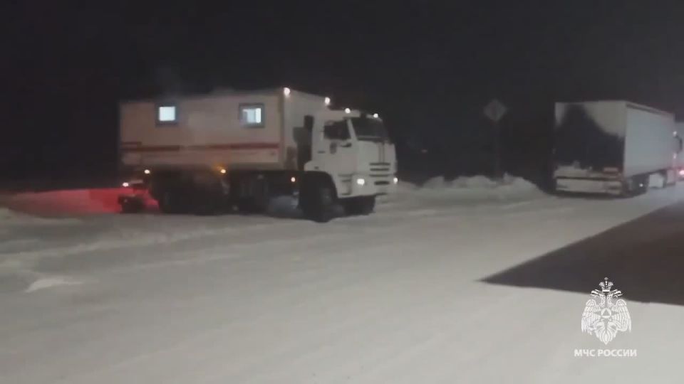 Подвижный пункт обогрева дежурит на трассе «Байкал»