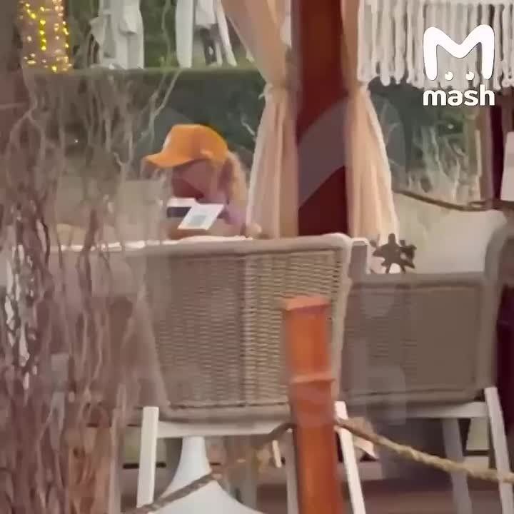 Для Ларисы Долиной всё включено