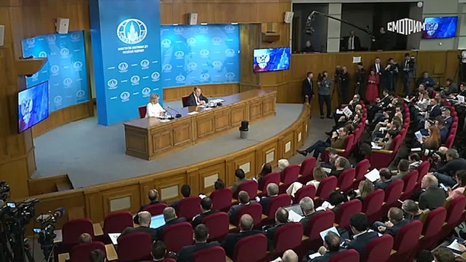 "Это тоже пример в ряду тех действий, которые подвергают испытанию международное право" — так Сергей Лавров прокомментировал захват США танкера "Маринера"