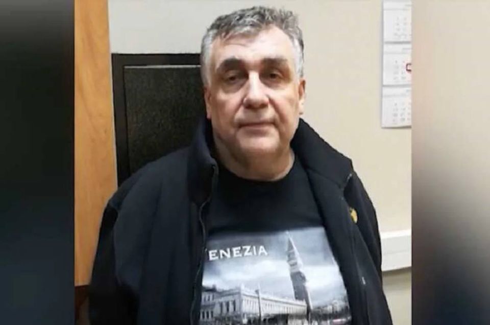 В Москве возобновлено уголовное дело против 61-летнего вора в законе Игоря Кокунова (Вася Бандит), обвиняемого в вымогательстве $3 млн у владельца и гендиректора ПАО «Первый московский часовой завод» Сергея Ксенофонтова...