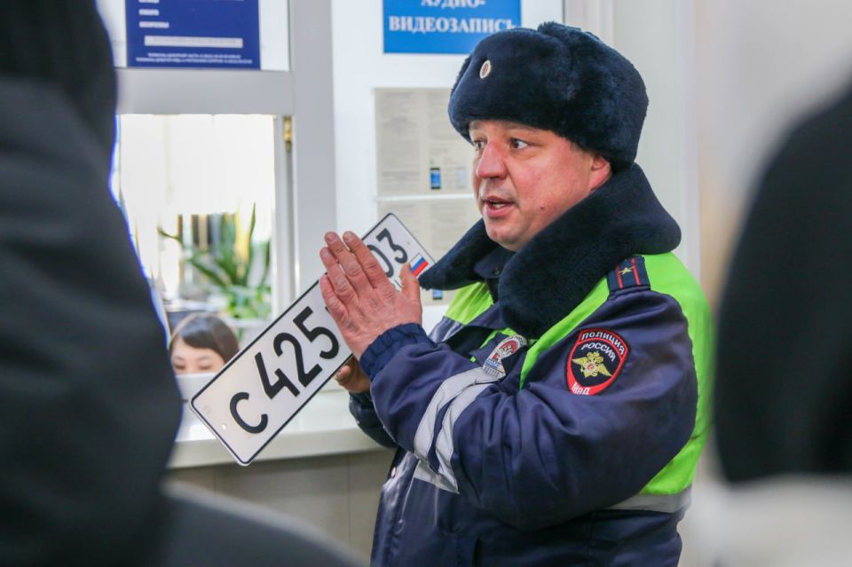 Полицейские МВД Бурятии совместно с Общественным советом присоединились к ежегодной Всероссийской акции «Студенческий десант»