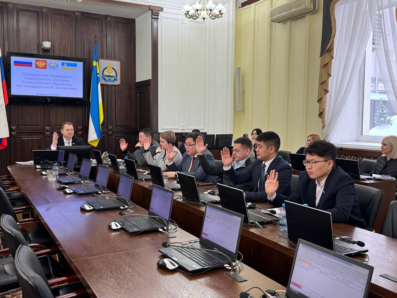 Сегодня в Народном Хурале Республики Бурятия под председательством Игоря Марковца состоялось первое в наступившем году заседание Комитета по социальной политике Сегодня в Народном Хурале Республики Бурятия под председательством Игоря Марковца состоялось первое в наступившем году заседание Комитета по социальной политике