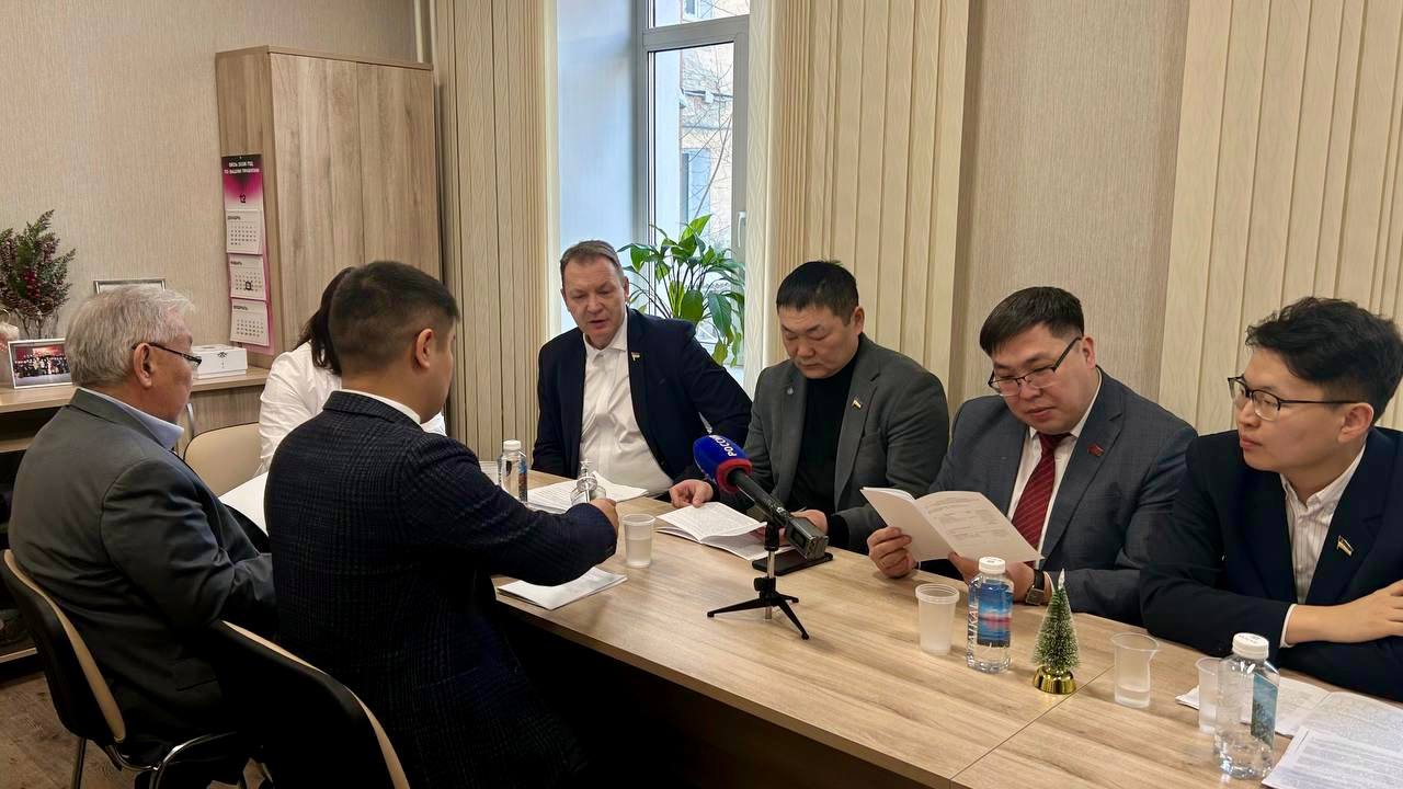 Особую озабоченность парламентариев вызвало состояние материально-технической базы Особую озабоченность парламентариев вызвало состояние материально-технической базы