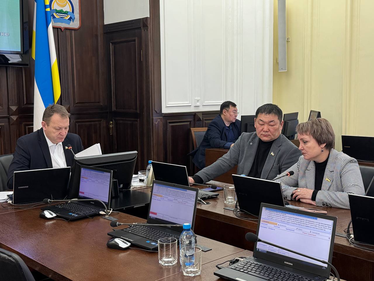 Сегодня в Народном Хурале Республики Бурятия под председательством Игоря Марковца состоялось первое в наступившем году заседание Комитета по социальной политике Сегодня в Народном Хурале Республики Бурятия под председательством Игоря Марковца состоялось первое в наступившем году заседание Комитета по социальной политике