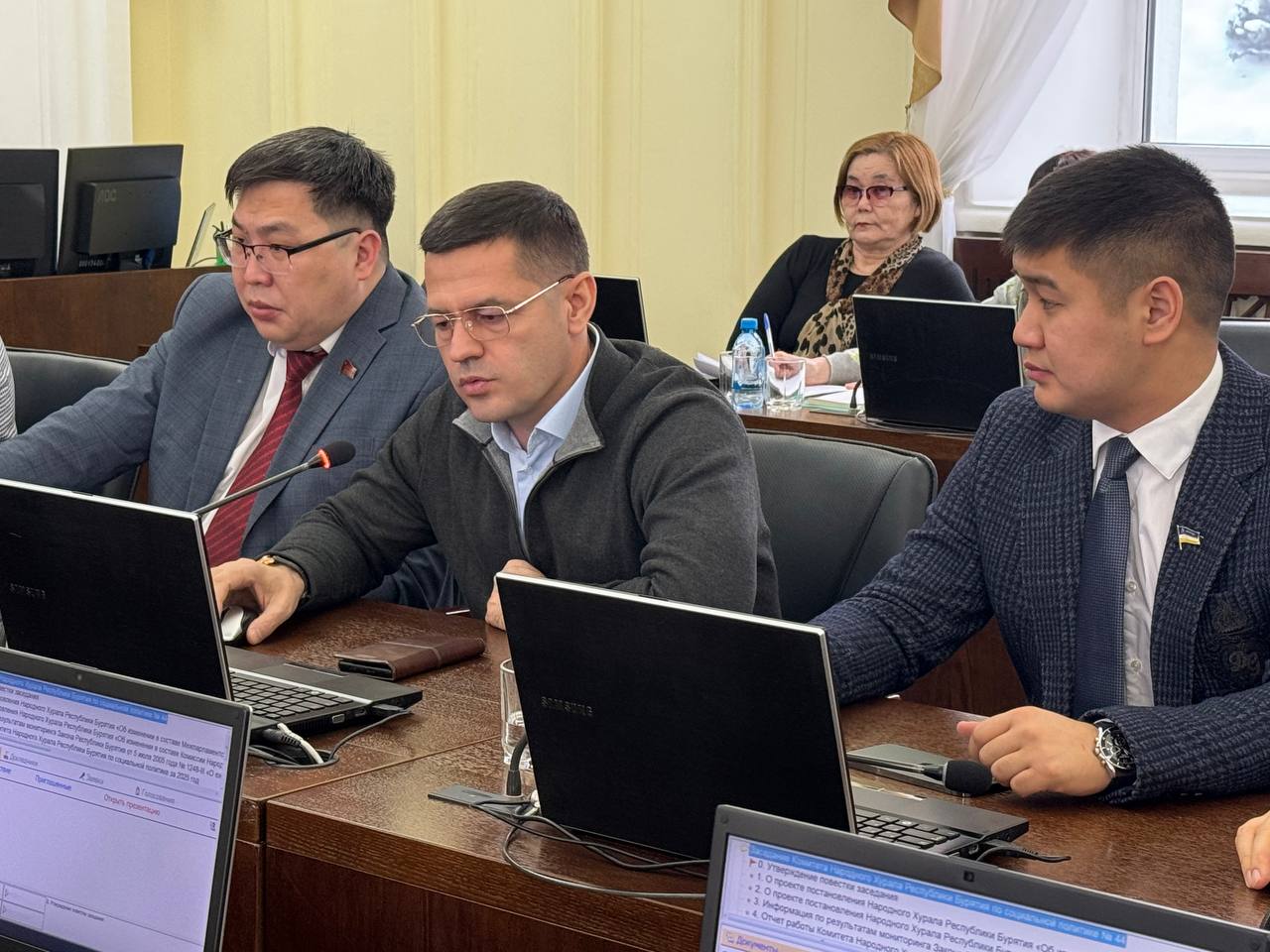 Сегодня в Народном Хурале Республики Бурятия под председательством Игоря Марковца состоялось первое в наступившем году заседание Комитета по социальной политике Сегодня в Народном Хурале Республики Бурятия под председательством Игоря Марковца состоялось первое в наступившем году заседание Комитета по социальной политике