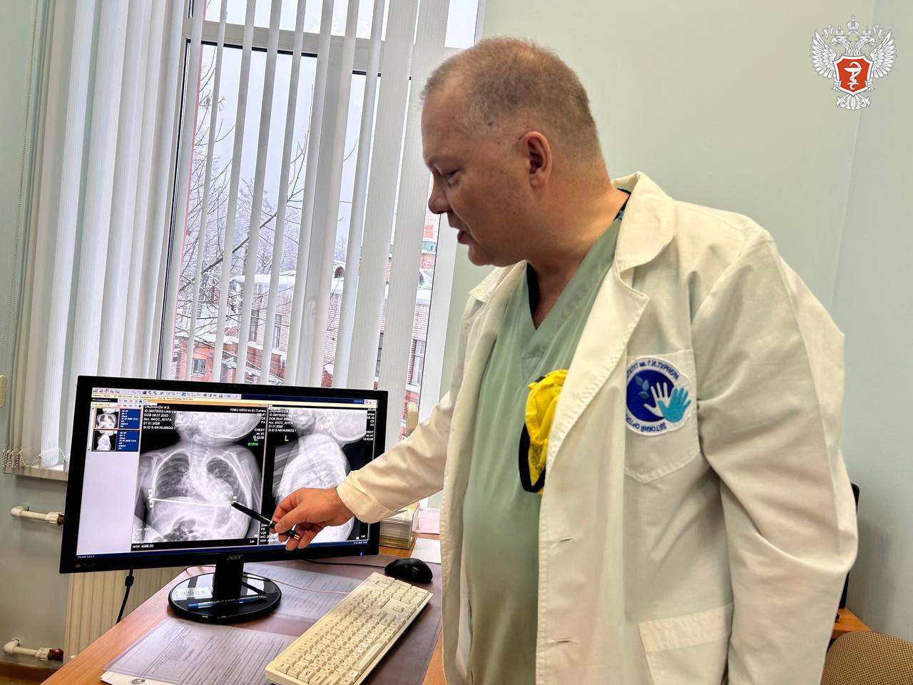 Врачи провели операцию двухлетнему малышу с двойной патологией Врачи провели операцию двухлетнему малышу с двойной патологией