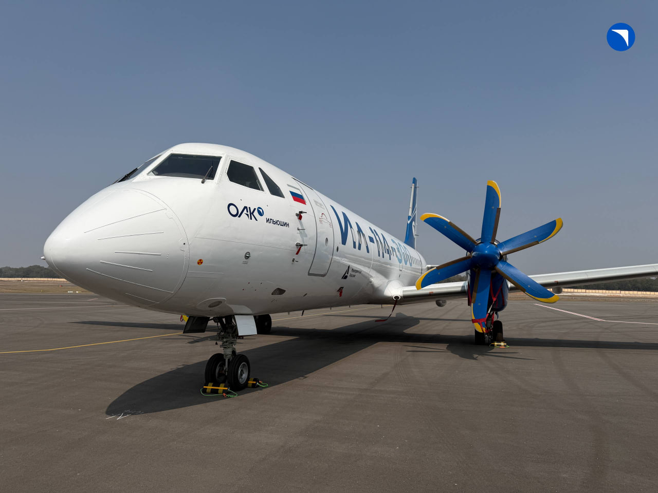 Импортозамещенный SJ-100 и самолет Ил-114-300 прилетели на выставку Wings India, сообщили в Ростехе Импортозамещенный SJ-100 и самолет Ил-114-300 прилетели на выставку Wings India, сообщили в Ростехе