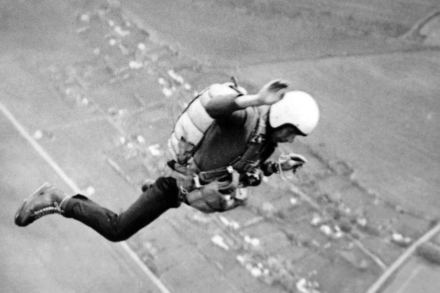 Николай Стариков: 81 год назад в СССР совершен рекордный затяжной прыжок из стратосферы