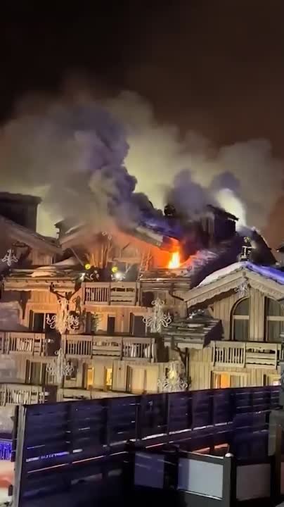 Пожар произошел в пятизвездочной гостинице Htel des Grandes Alpes во французском Куршевеле вечером во вторник