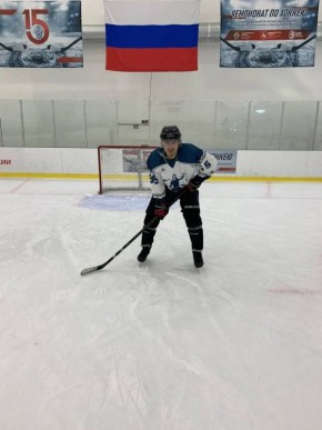 Сотрудник следственного управления принимает участие в ведомственном всероссийском чемпионате по хоккею